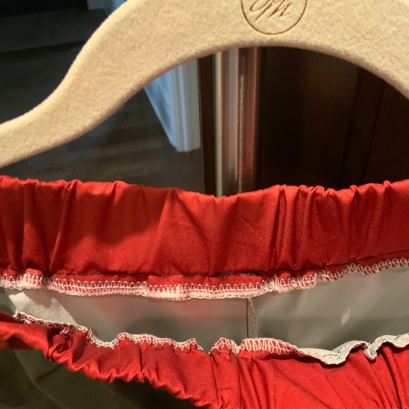 Polyester lounge pants with matching top - Picture 3 of 4